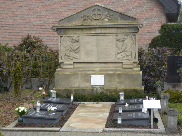 Grabmal Eheleute Prof. Wilhelm Haverkamp* (Friedhof St. Laurentius, Spitalweg)
